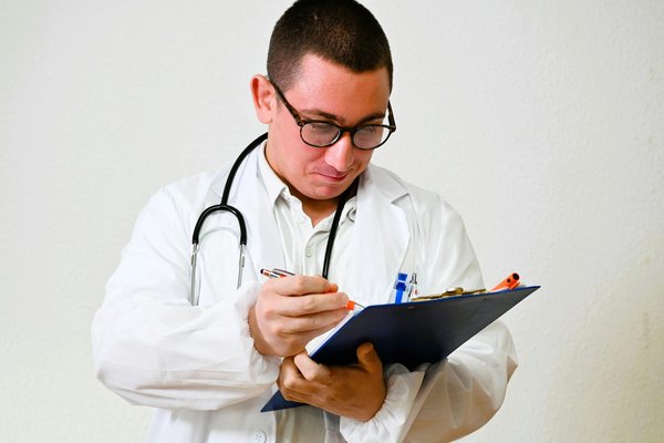 Qu'est-ce que la parodontite, l'évolution grave de la maladie des gencives?